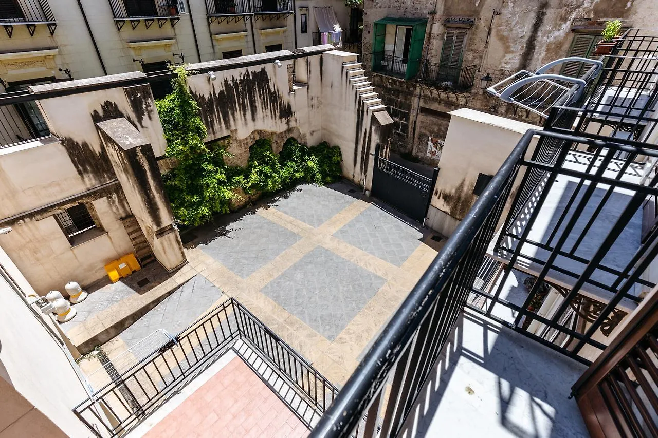 Bed and Breakfast Harmony Bb Palermo 0*,  Italia